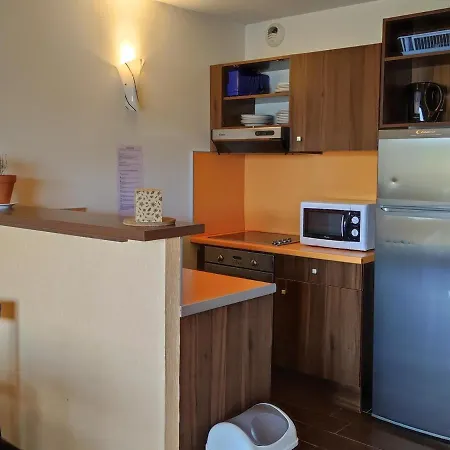 T3 A - Avec Piscine Et Sauna - 6 Pers, Terrasse, Parking Inclus - Fr-1-165b-10
