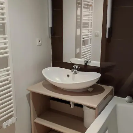 T3 A - Avec Piscine Et Sauna - 6 Pers, Terrasse, Parking Inclus - Fr-1-165b-10 * Jausiers