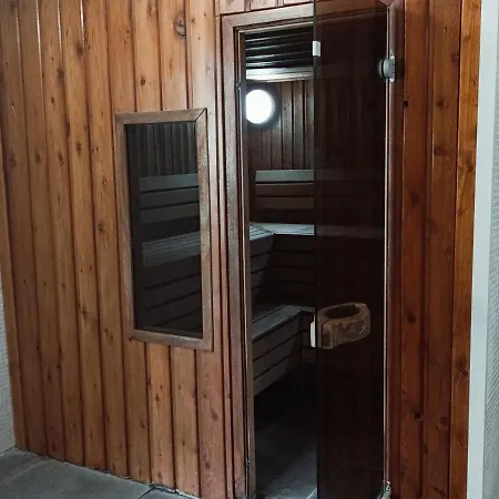 T3 A - Avec Piscine Et Sauna - 6 Pers, Terrasse, Parking Inclus - Fr-1-165b-10 Apartment